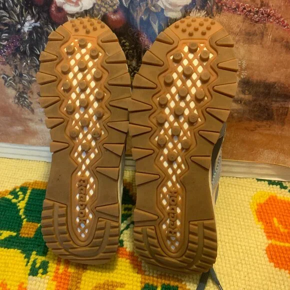 Reebok CLASSIC LEATHER LEGACY SHOES - Picture 9 of 11